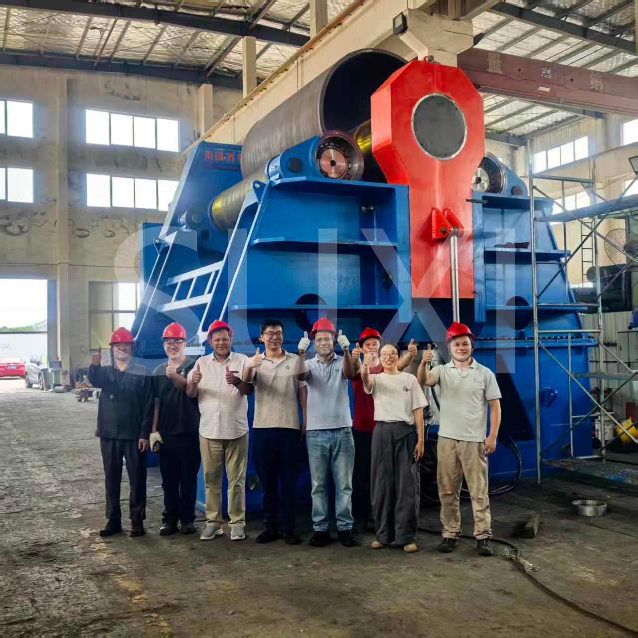 海外客户莅临我厂验收大型卷板机，验货圆满成功！